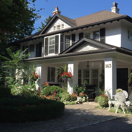 Bernard Gray Hall Bed And Breakfast Niagara-on-the-Lake Екстериор снимка