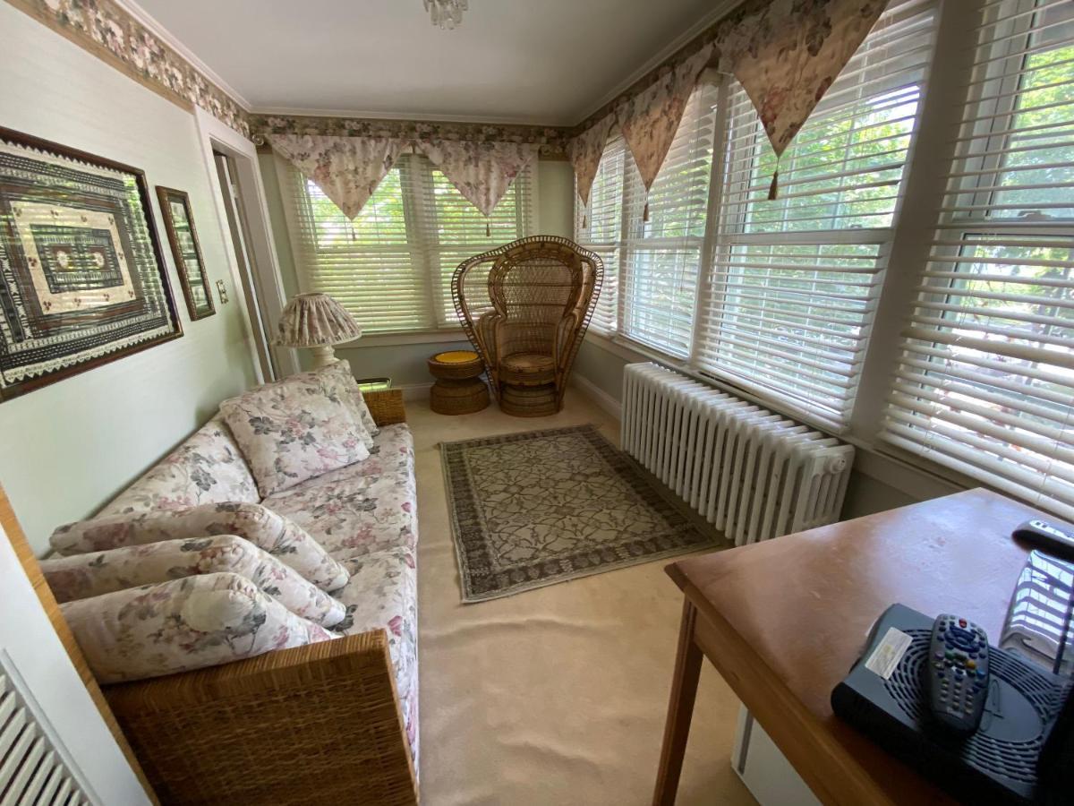 Bernard Gray Hall Bed And Breakfast Niagara-on-the-Lake Екстериор снимка