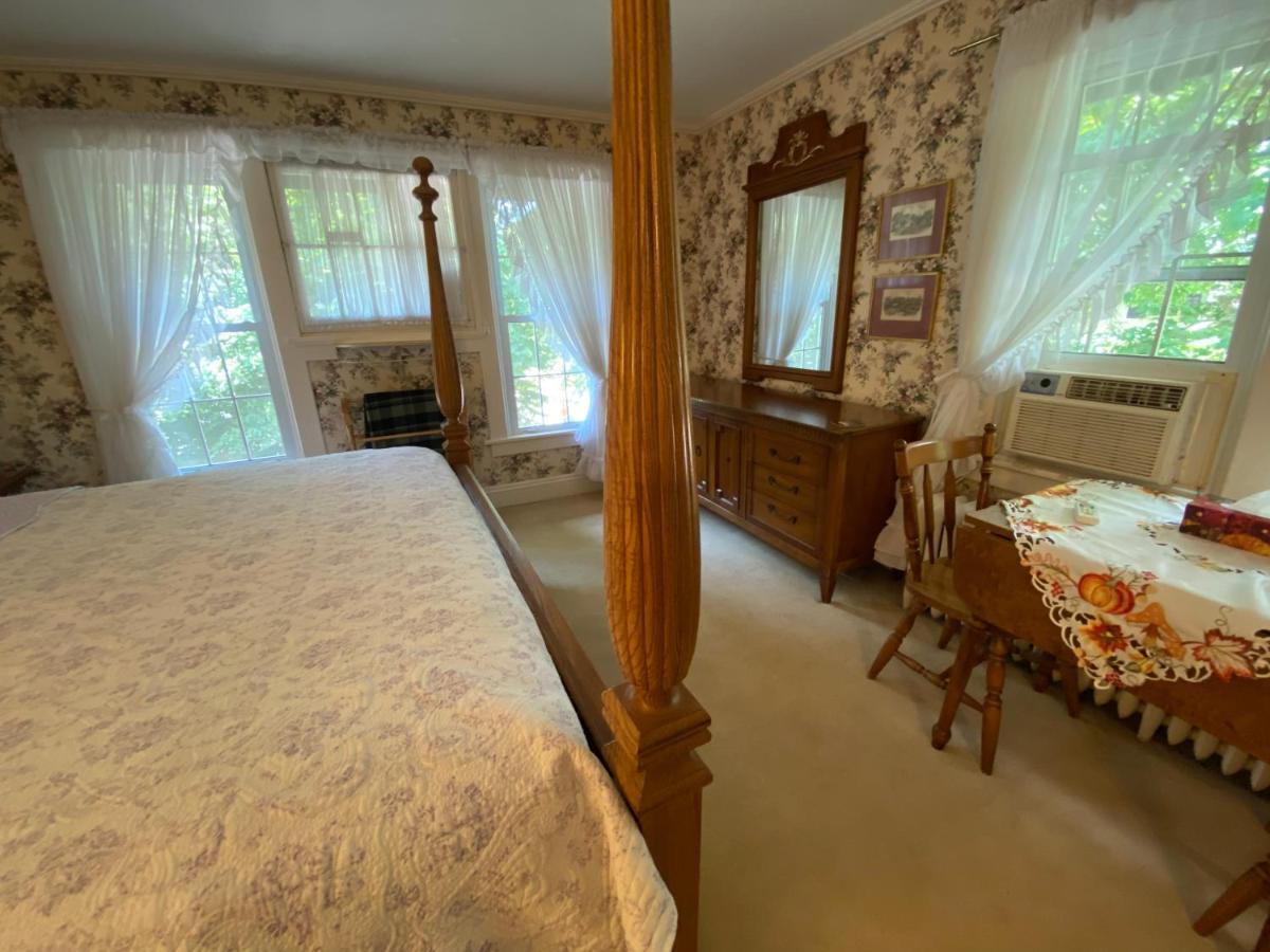 Bernard Gray Hall Bed And Breakfast Niagara-on-the-Lake Екстериор снимка