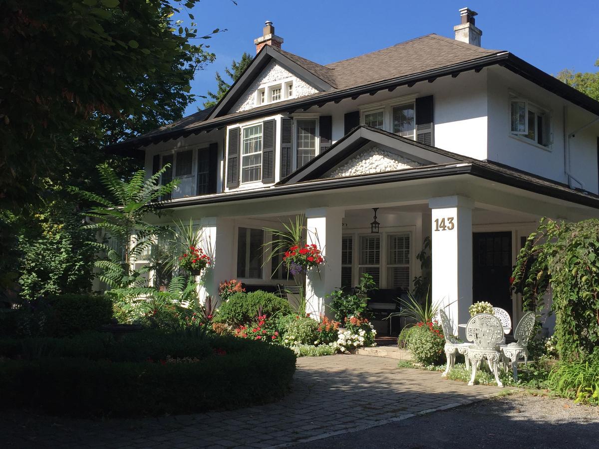 Bernard Gray Hall Bed And Breakfast Niagara-on-the-Lake Екстериор снимка